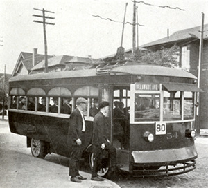 1923 trackless trolley